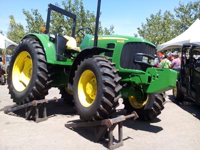 Tractor 6425